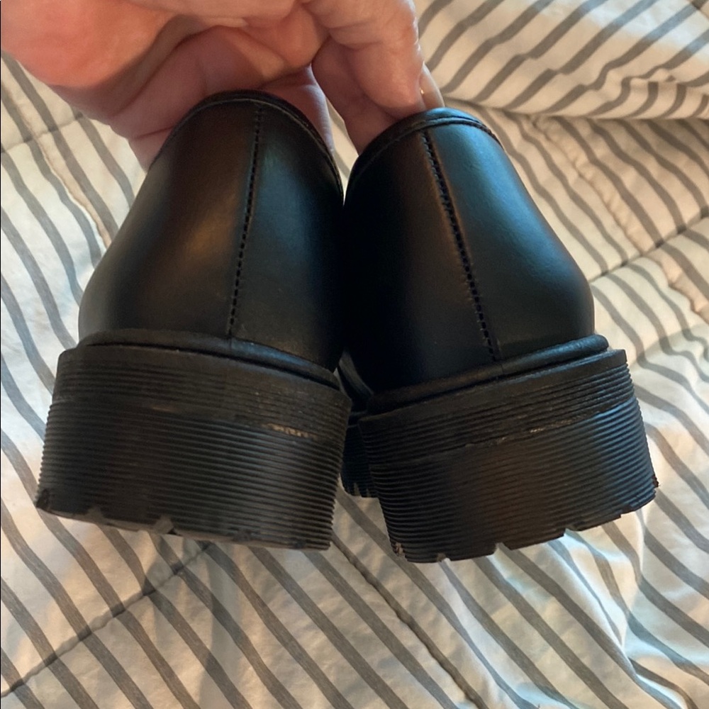 Qupid Black Loafers Timeless Slip-On Design - Picture 5 of 6